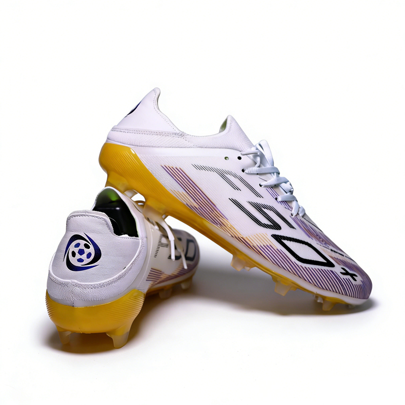 Футбольные бутсы T38 на шнуров – обзор и цена Sports Equipment For Boys