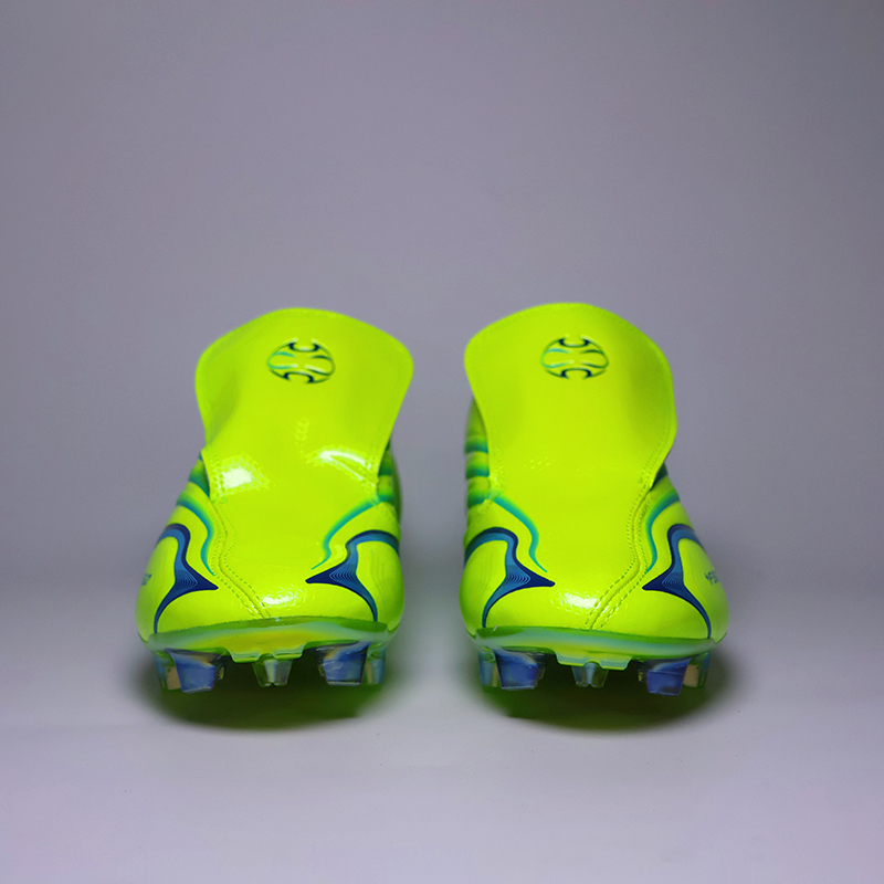 Профессиональные мужские футбо – обзор и цена Sports Equipment For Boys